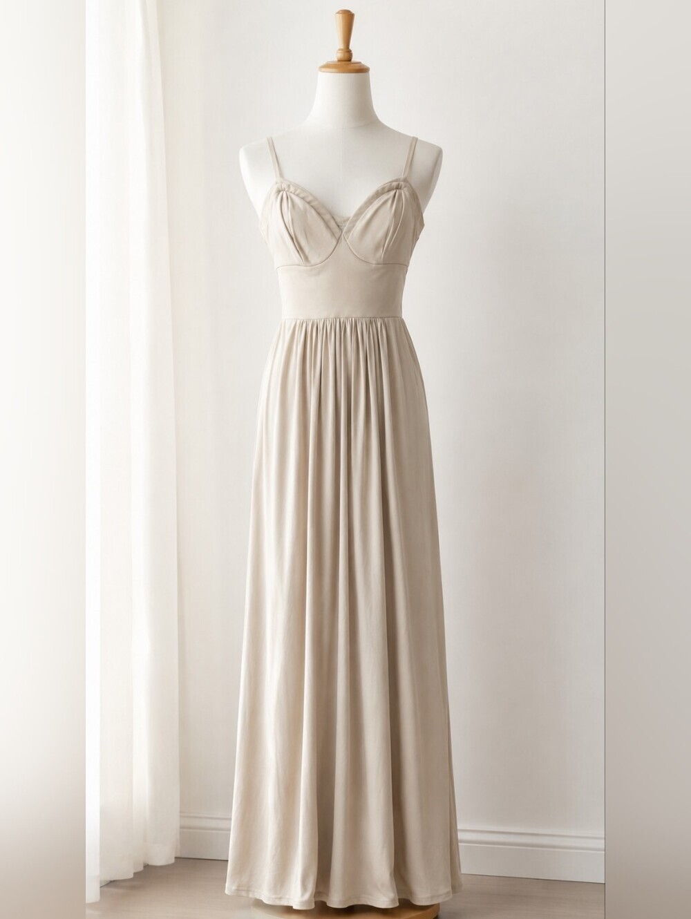 BCBGMAXAZRIA Cream Maxi Dress Sweetheart Neck Sleeveless Size XS